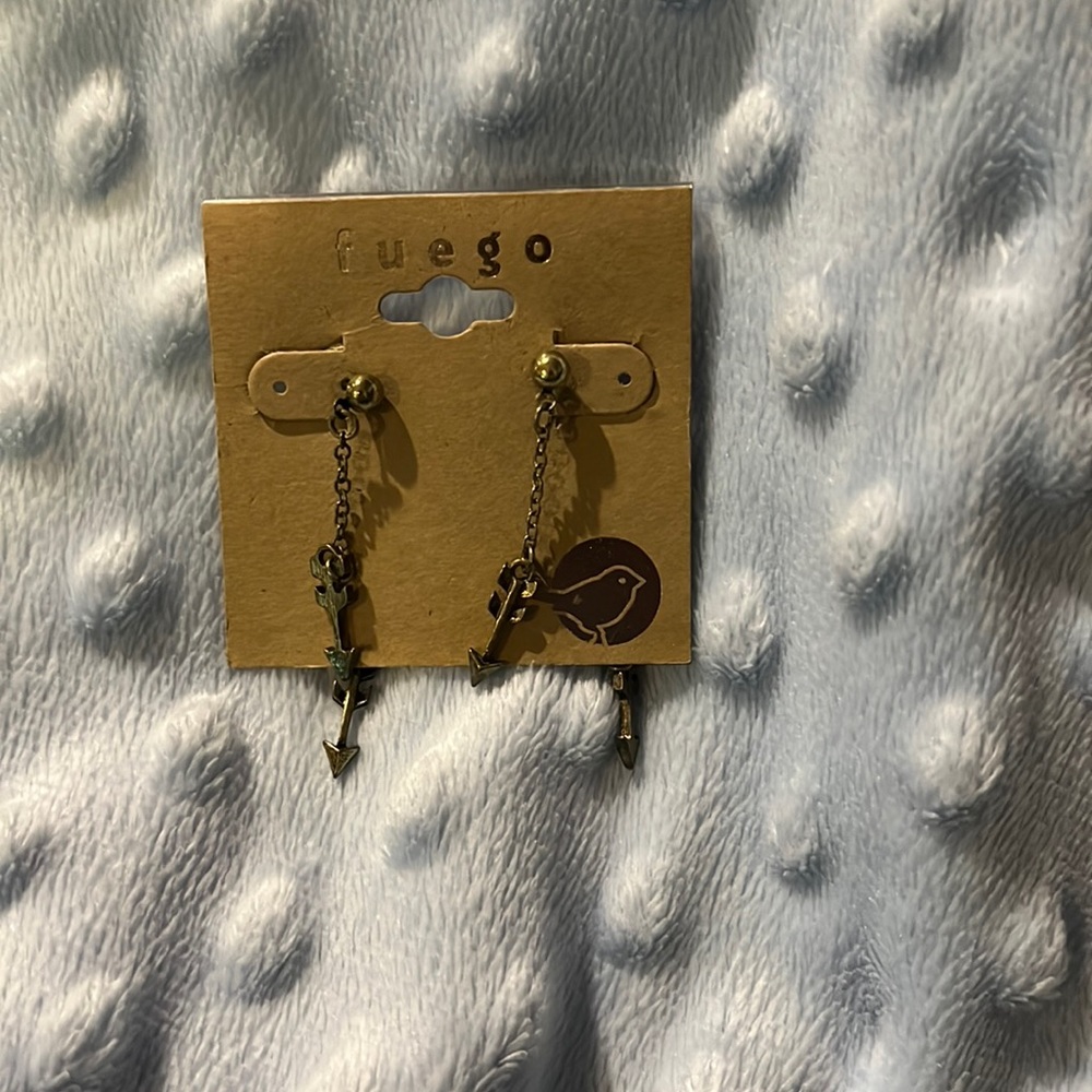 Dangle earrings